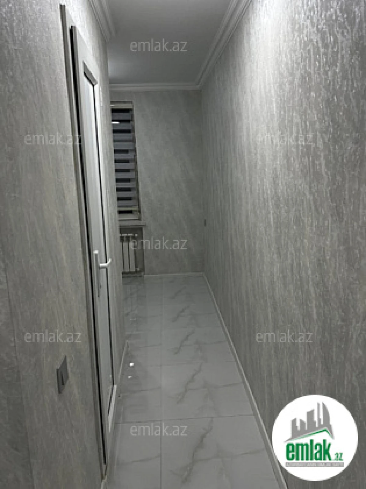 Satılır 2 otaqlı köhnə tikili 55 m²