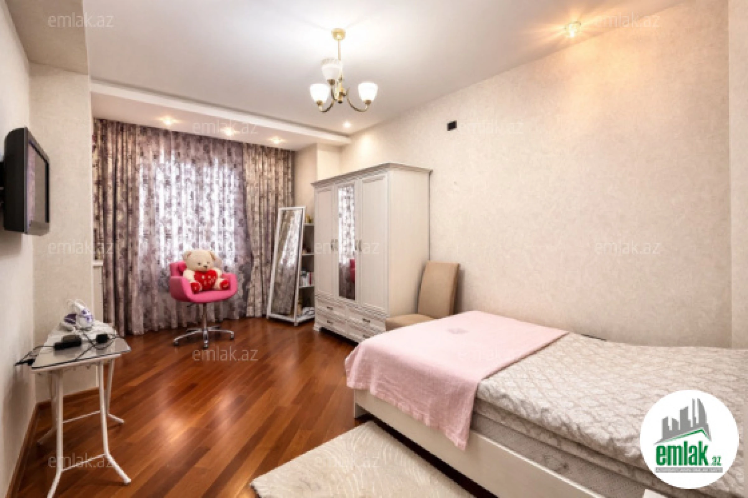 Satılır 3 otaqlı yeni tikili 100 m²
