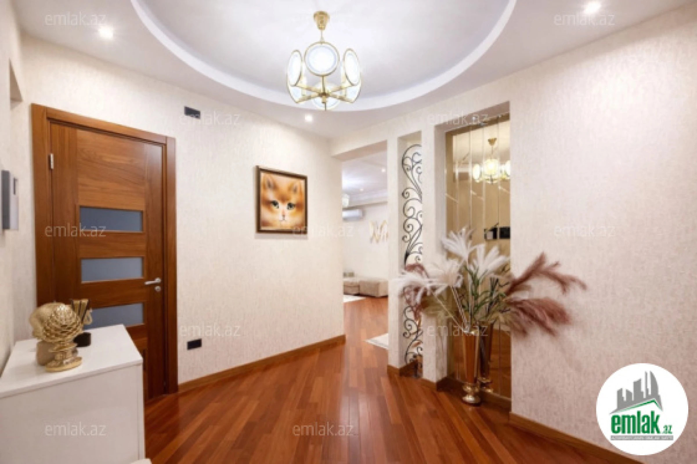 Satılır 3 otaqlı yeni tikili 100 m²