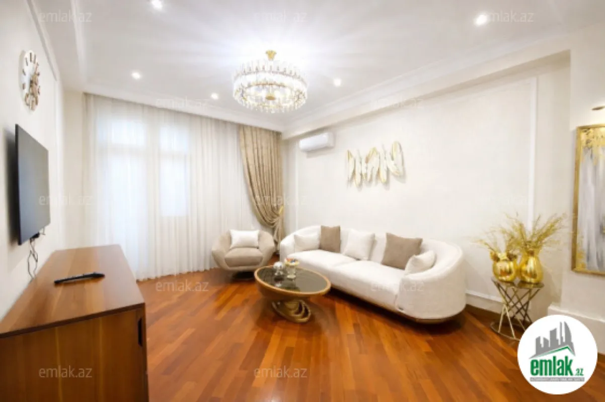 Satılır 3 otaqlı yeni tikili 100 m²