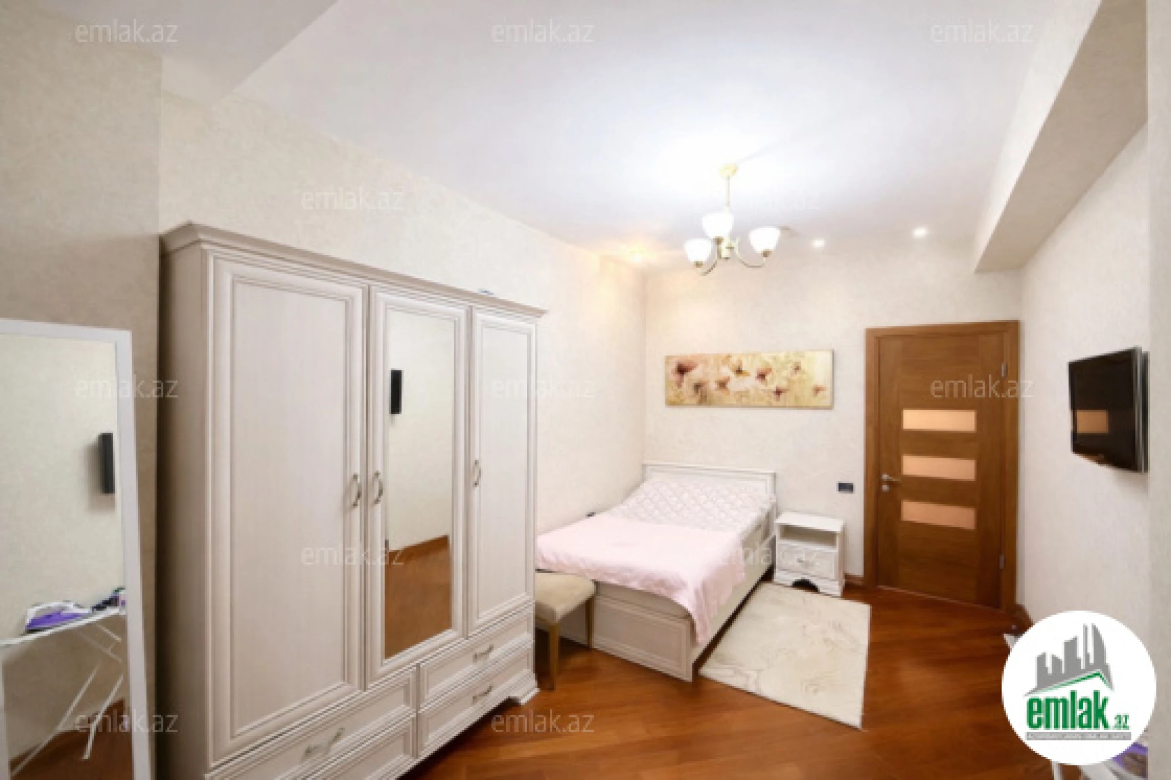 Satılır 3 otaqlı yeni tikili 100 m²