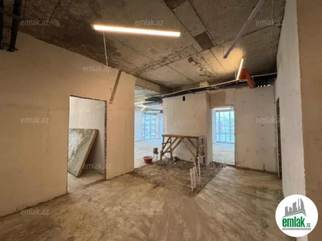 Satılır 4 otaqlı yeni tikili 185 m²