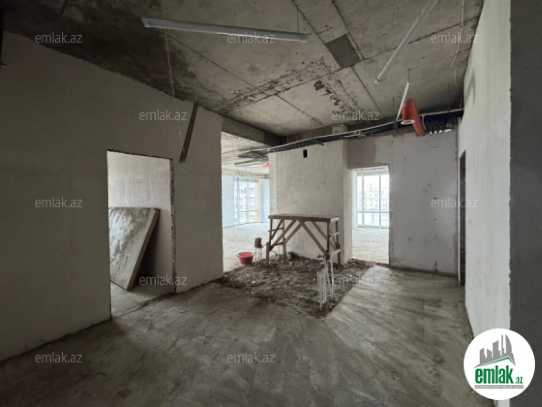 Satılır 4 otaqlı yeni tikili 185 m²