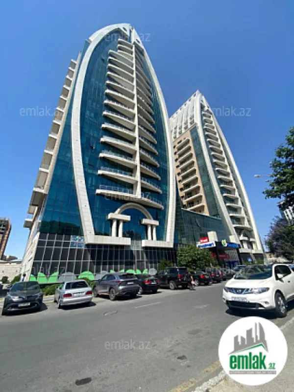 Satılır 4 otaqlı yeni tikili 185 m²