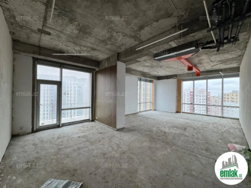 Satılır 4 otaqlı yeni tikili 185 m²