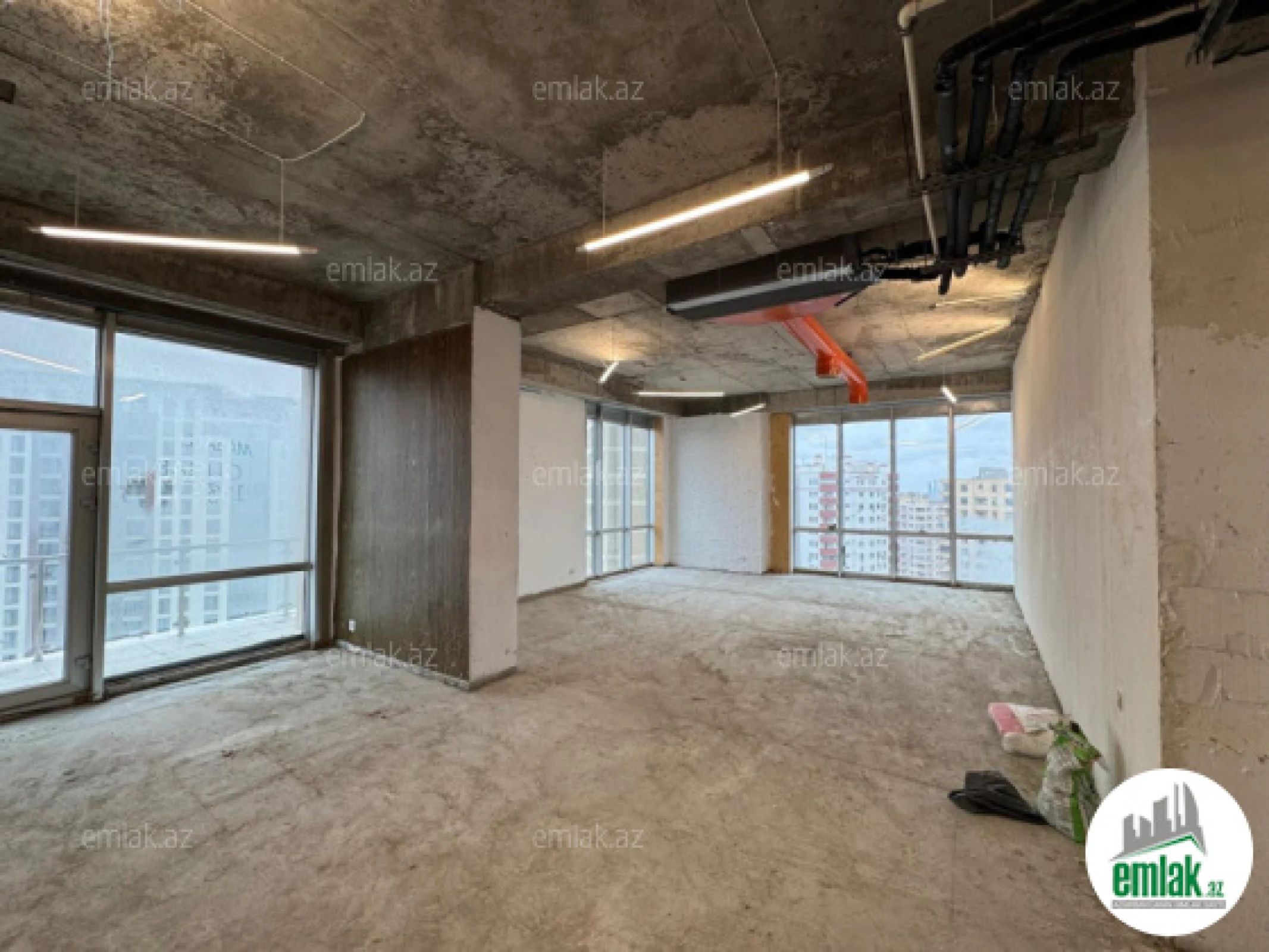 Satılır 4 otaqlı yeni tikili 185 m²