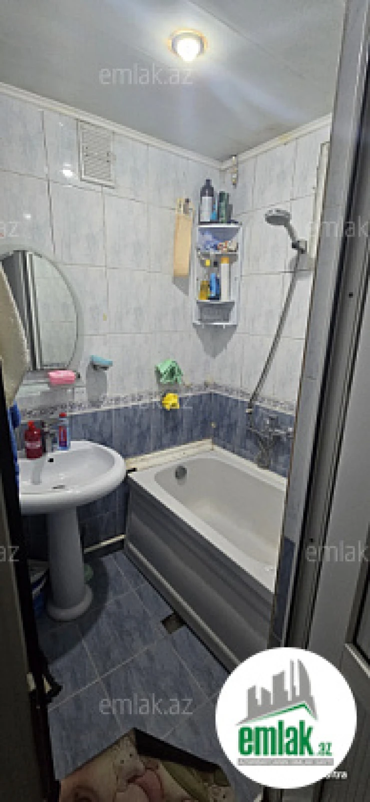 Satılır 4 otaqlı köhnə tikili 68 m²