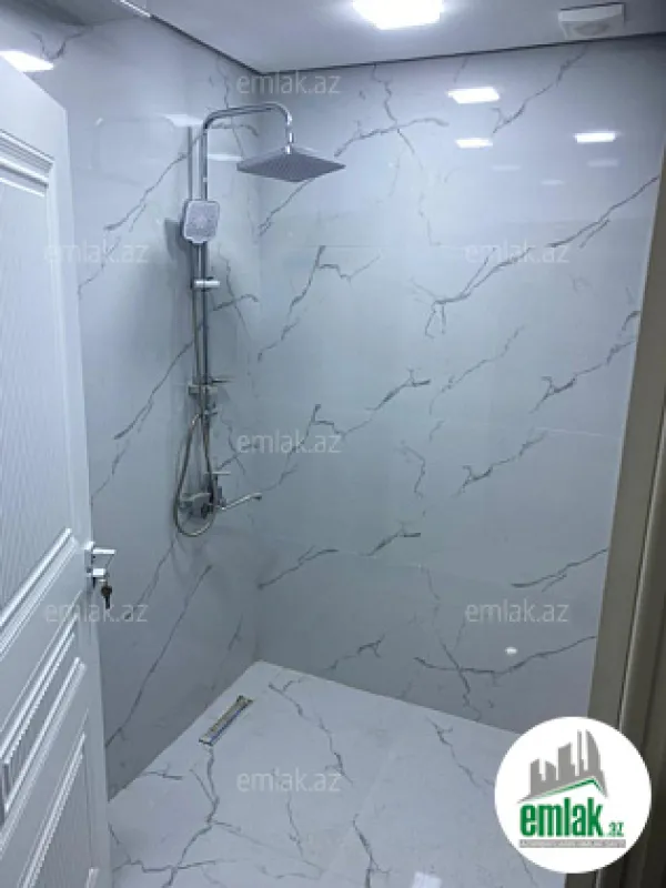 Satılır 2 otaqlı köhnə tikili 65 m²