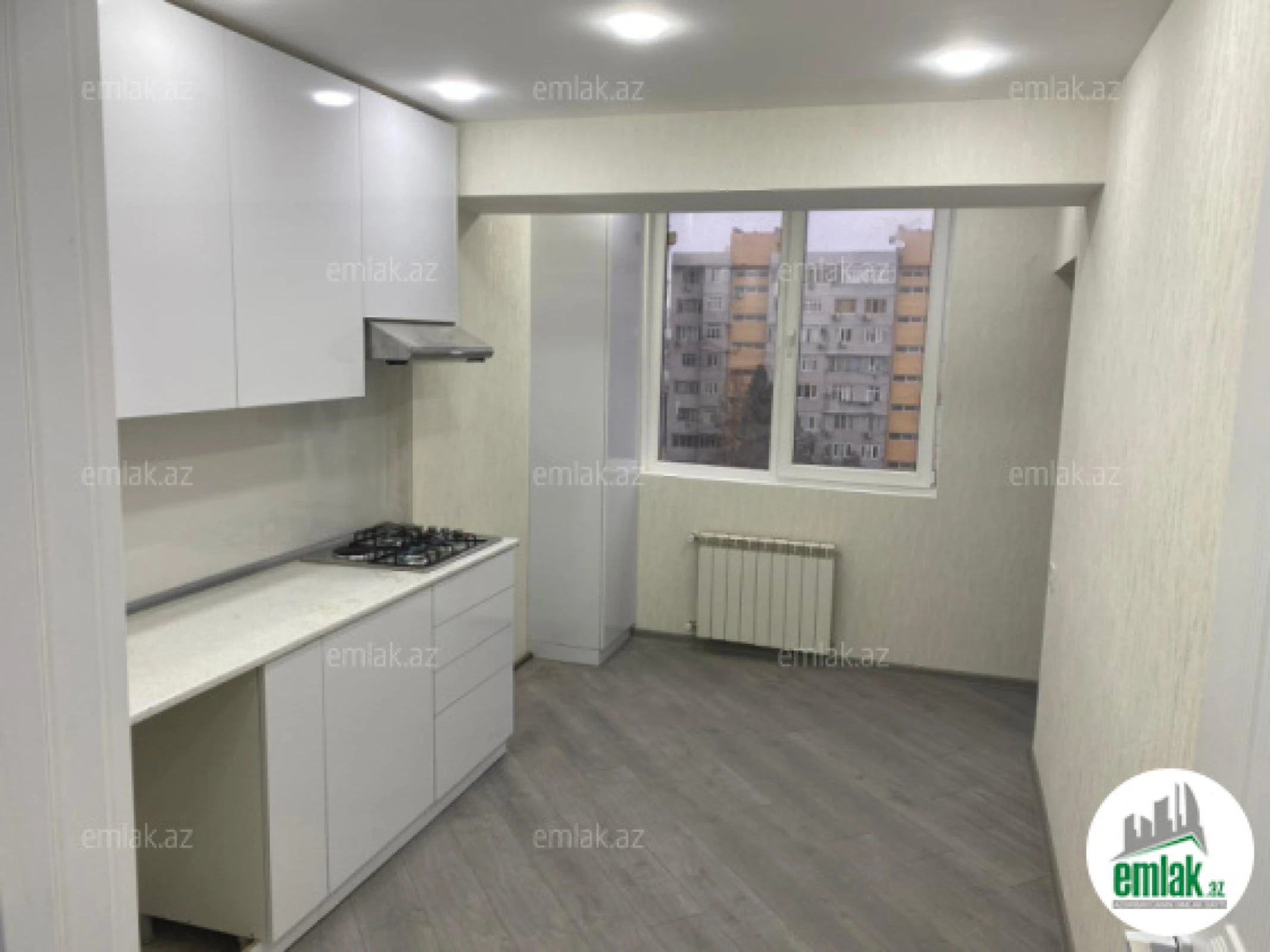 Satılır 2 otaqlı köhnə tikili 65 m²