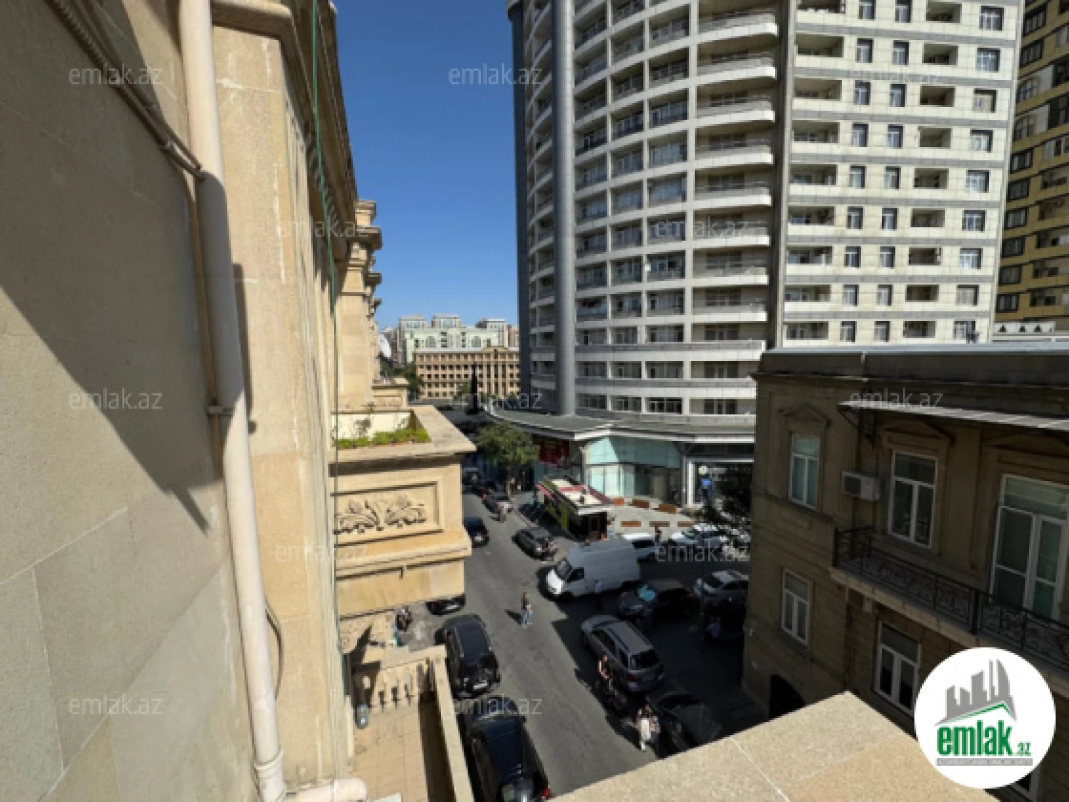 Satılır 3 otaqlı köhnə tikili 100 m²