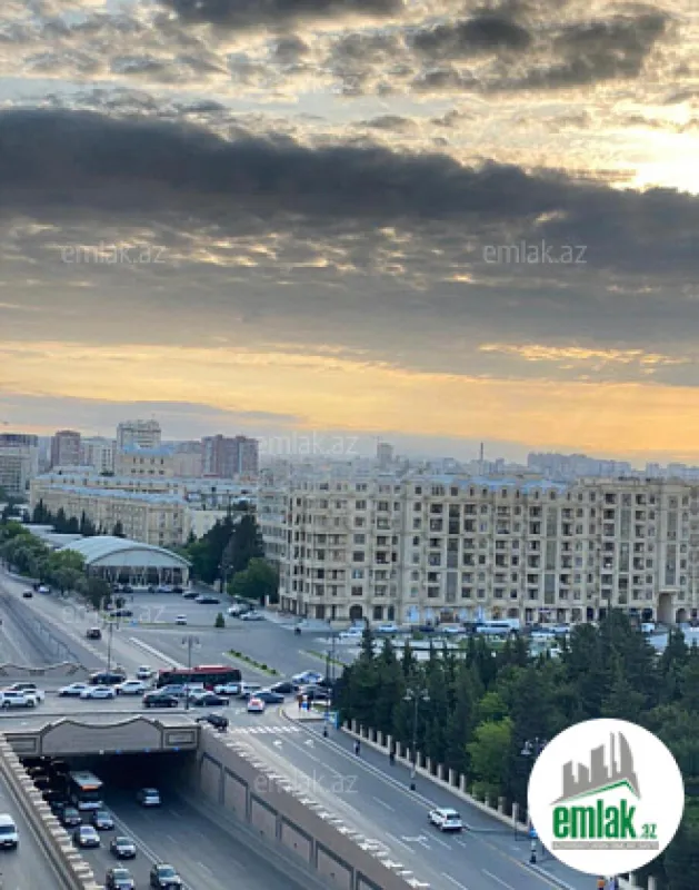 Satılır 2 otaqlı köhnə tikili 47 m²