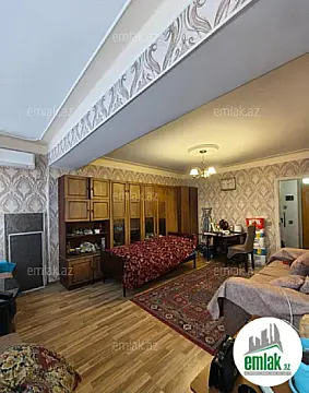 Satılır 2 otaqlı köhnə tikili 47 m²