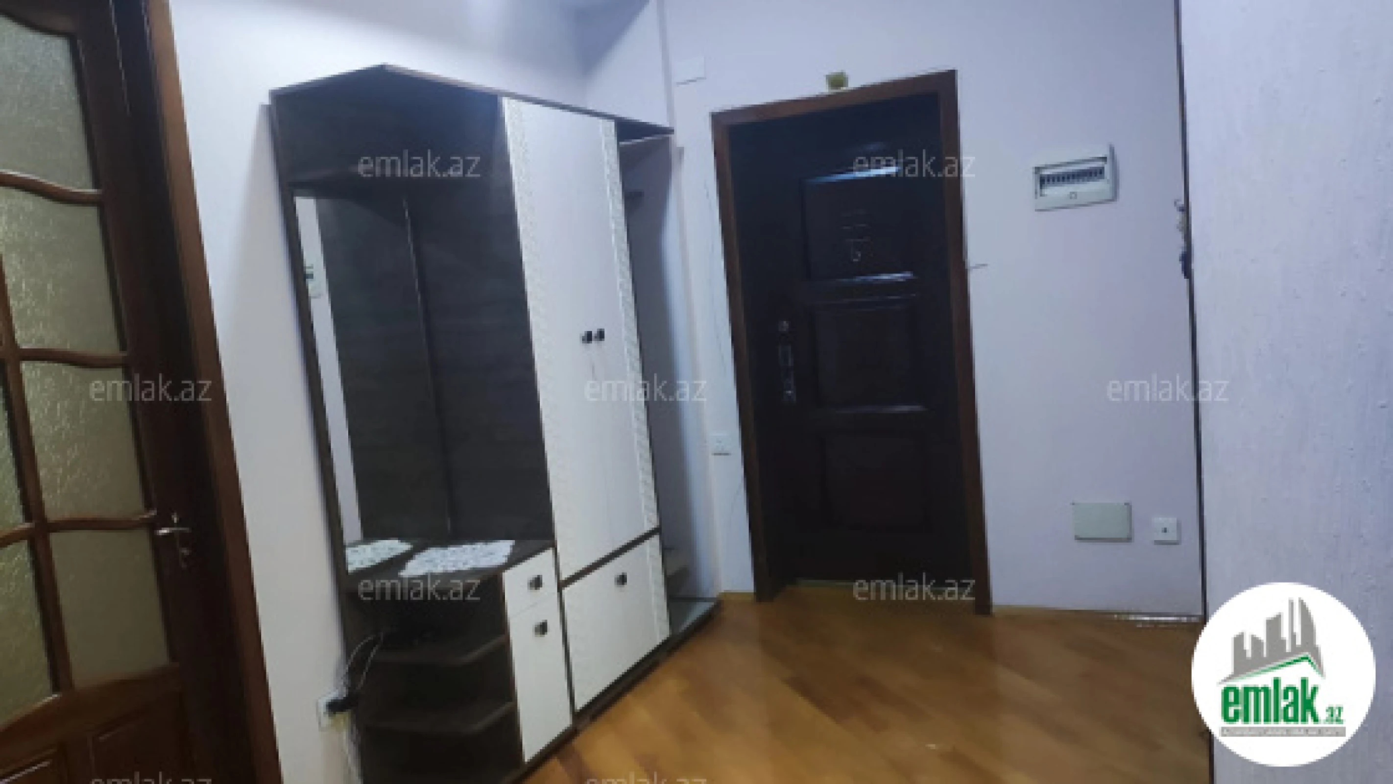 Satılır 3 otaqlı yeni tikili 105 m²