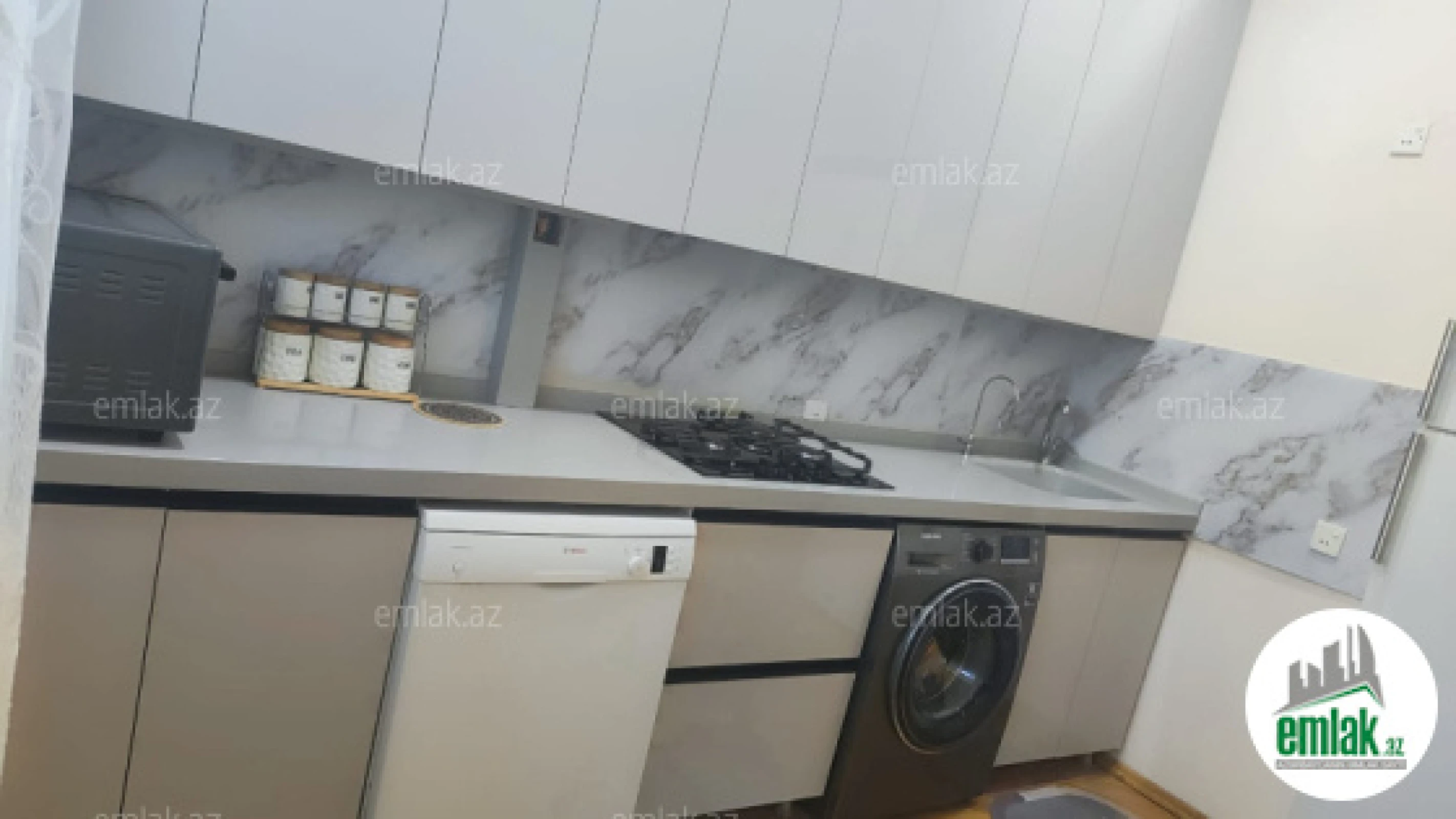 Satılır 3 otaqlı yeni tikili 105 m²