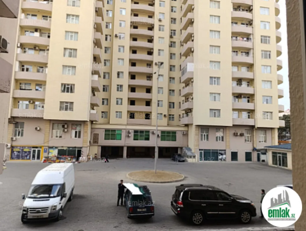Satılır 3 otaqlı yeni tikili 105 m²