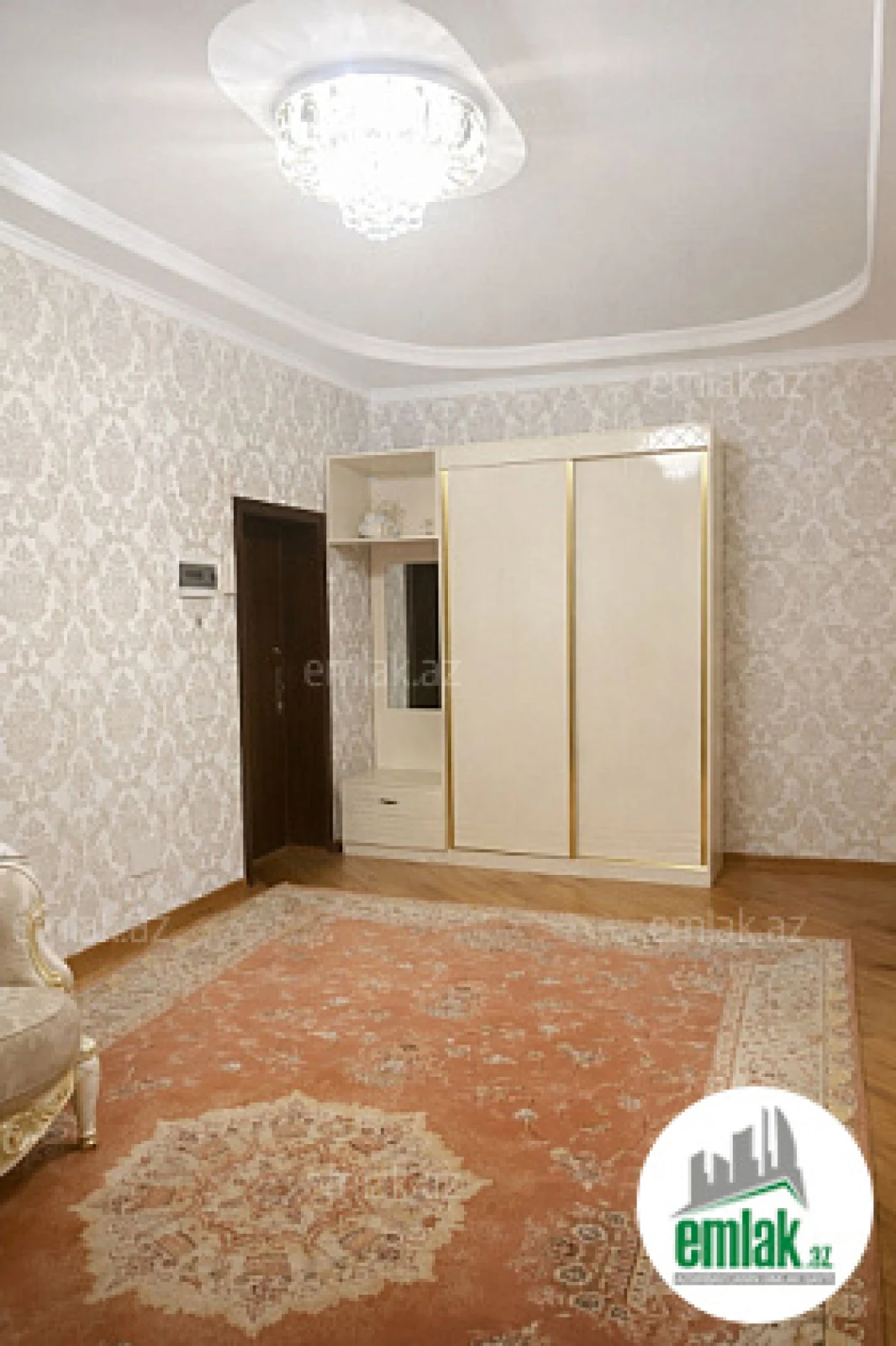 Satılır 2 otaqlı yeni tikili 107 m²