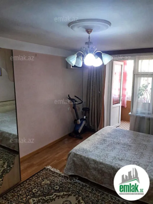 Satılır 3 otaqlı köhnə tikili 85 m²