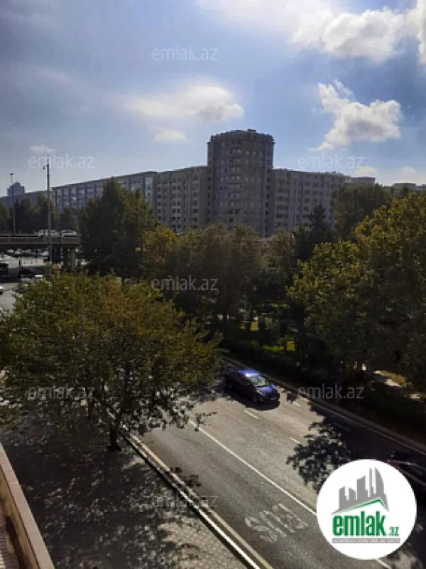 Satılır 3 otaqlı köhnə tikili 85 m²