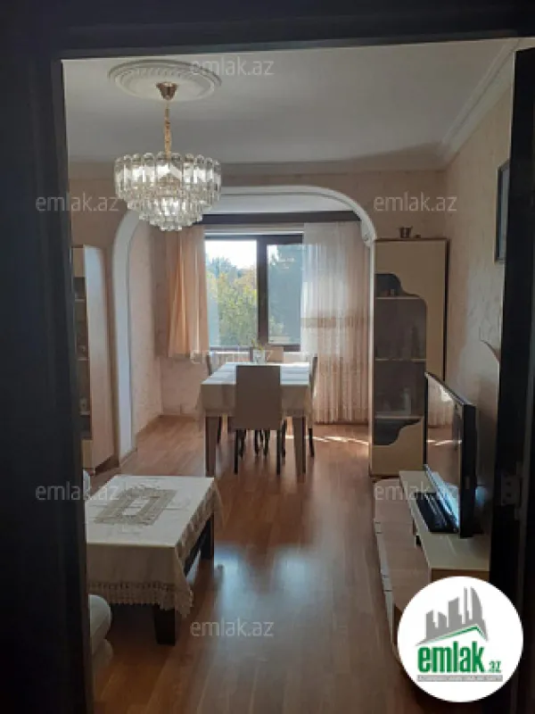 Satılır 3 otaqlı köhnə tikili 85 m²