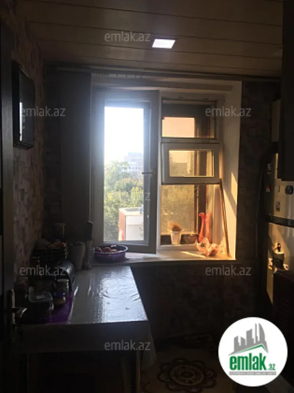 Satılır 3 otaqlı köhnə tikili 85 m²