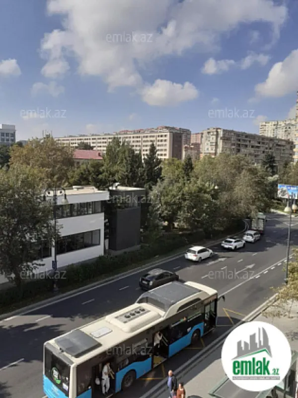 Satılır 3 otaqlı köhnə tikili 85 m²