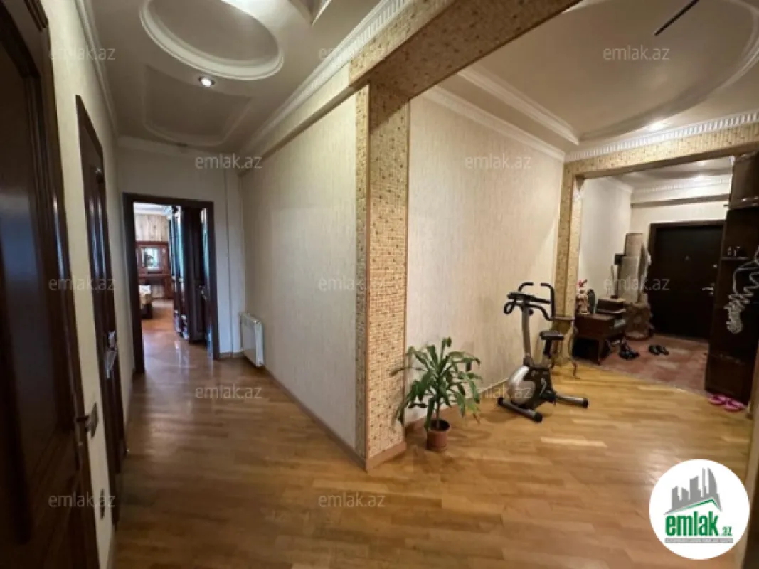 Satılır 2 otaqlı yeni tikili 106 m²