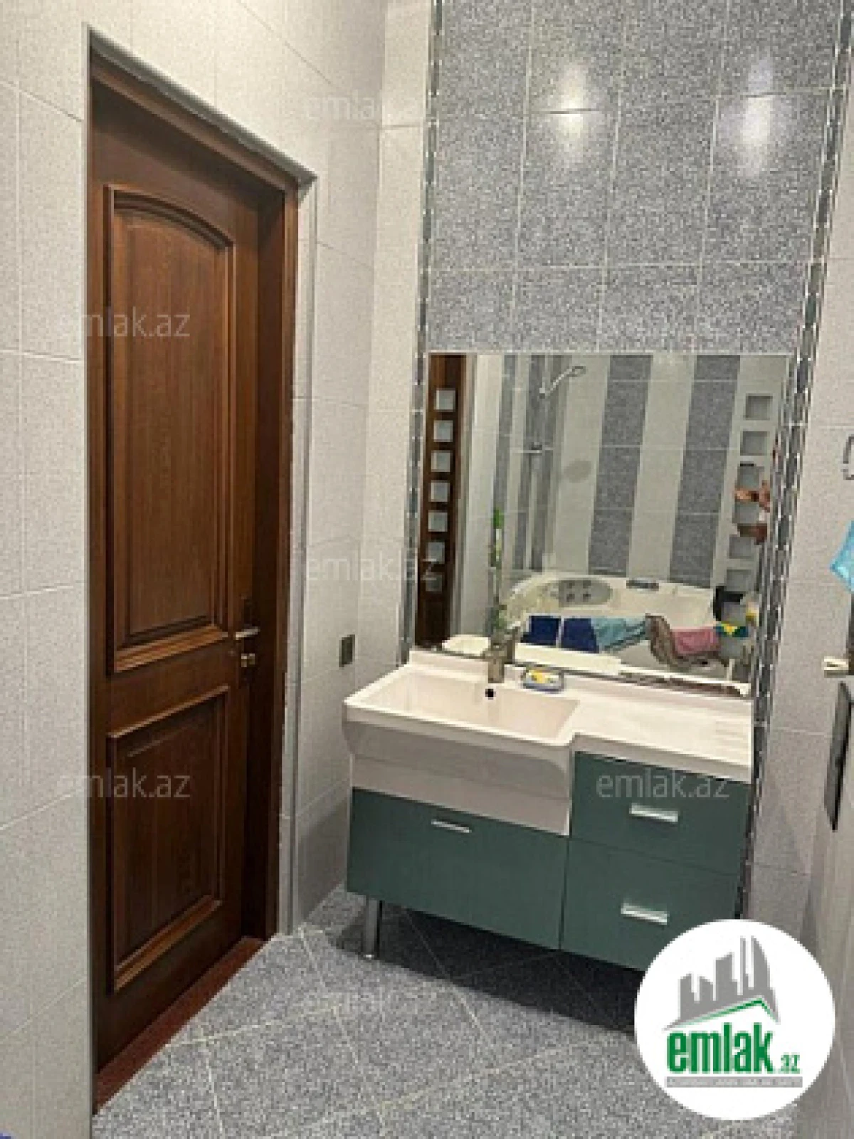 Satılır 2 otaqlı yeni tikili 106 m²