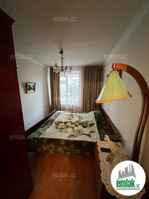 Satılır 2 otaqlı köhnə tikili 42 m²