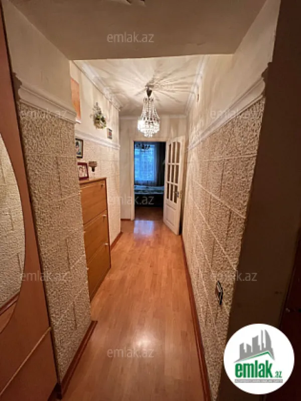 Satılır 2 otaqlı köhnə tikili 42 m²