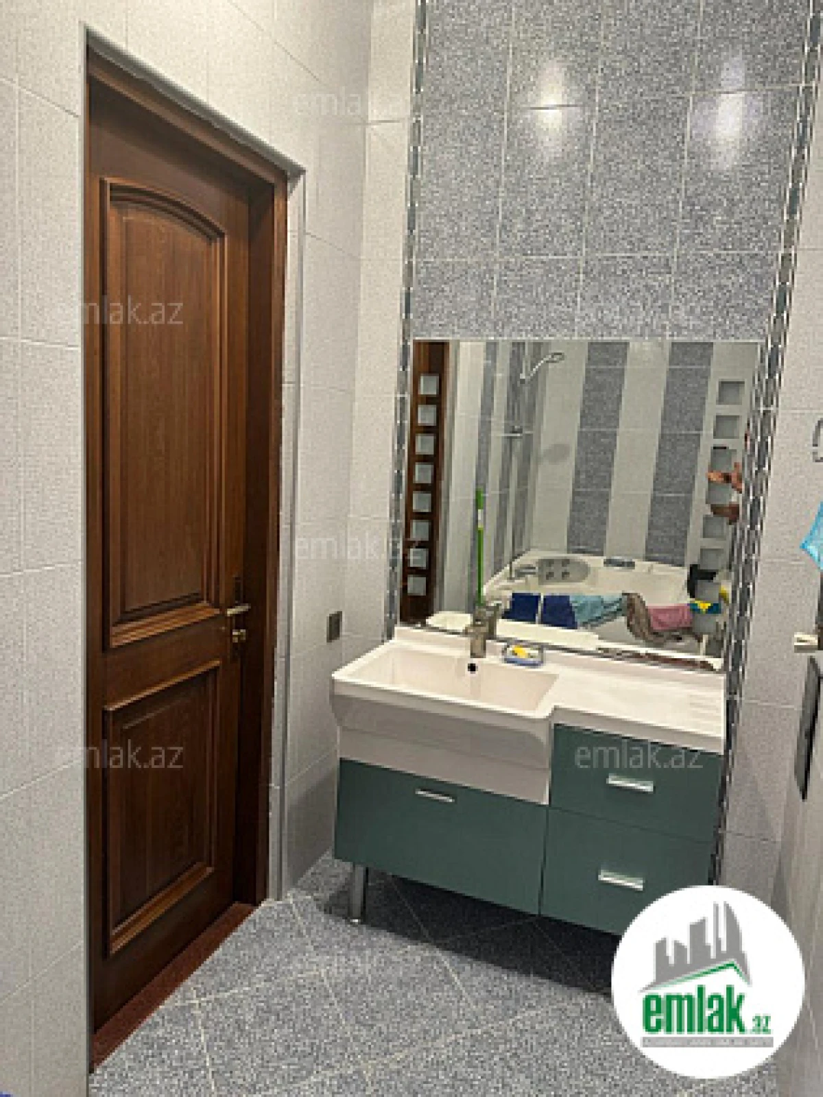 Satılır 2 otaqlı yeni tikili 106 m²