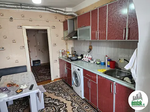 Satılır 3 otaqlı köhnə tikili 85 m²