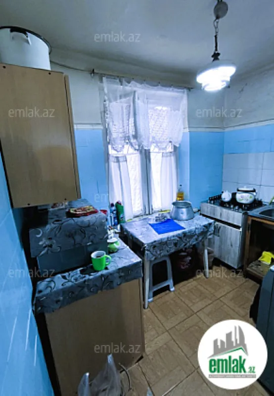 Satılır 3 otaqlı köhnə tikili 70 m²