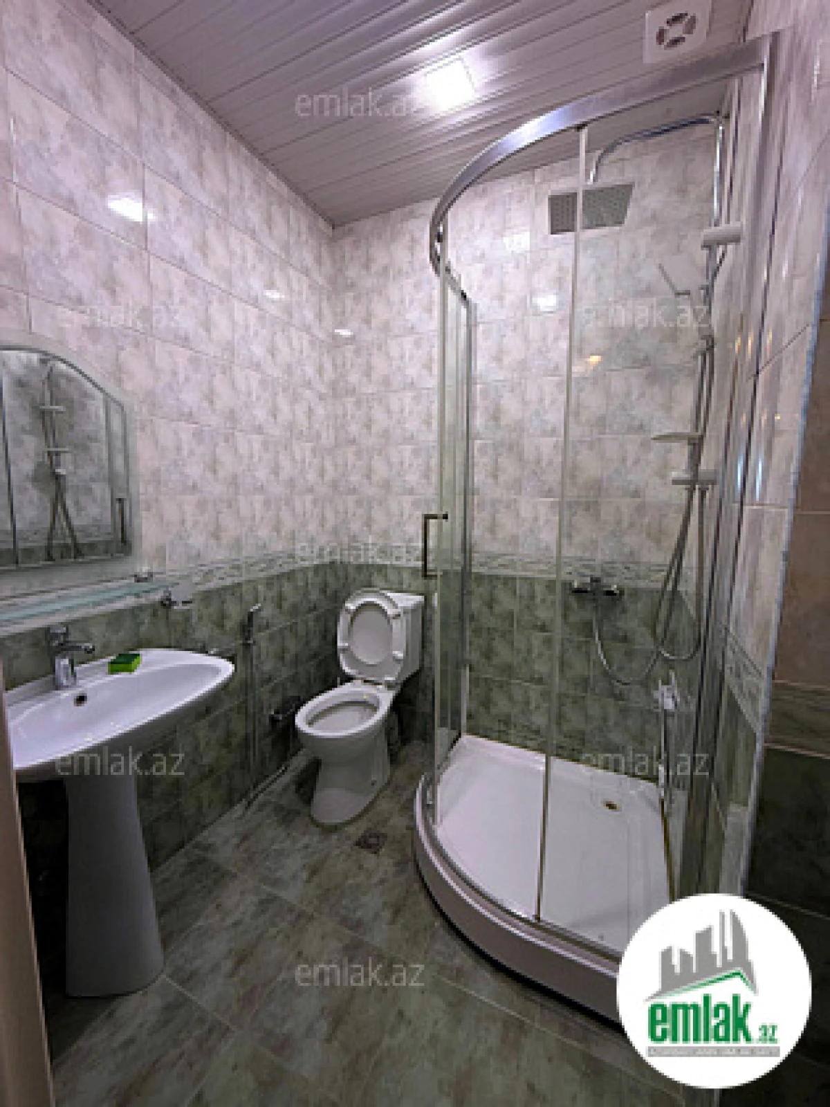 Satılır 3 otaqlı yeni tikili 120 m²