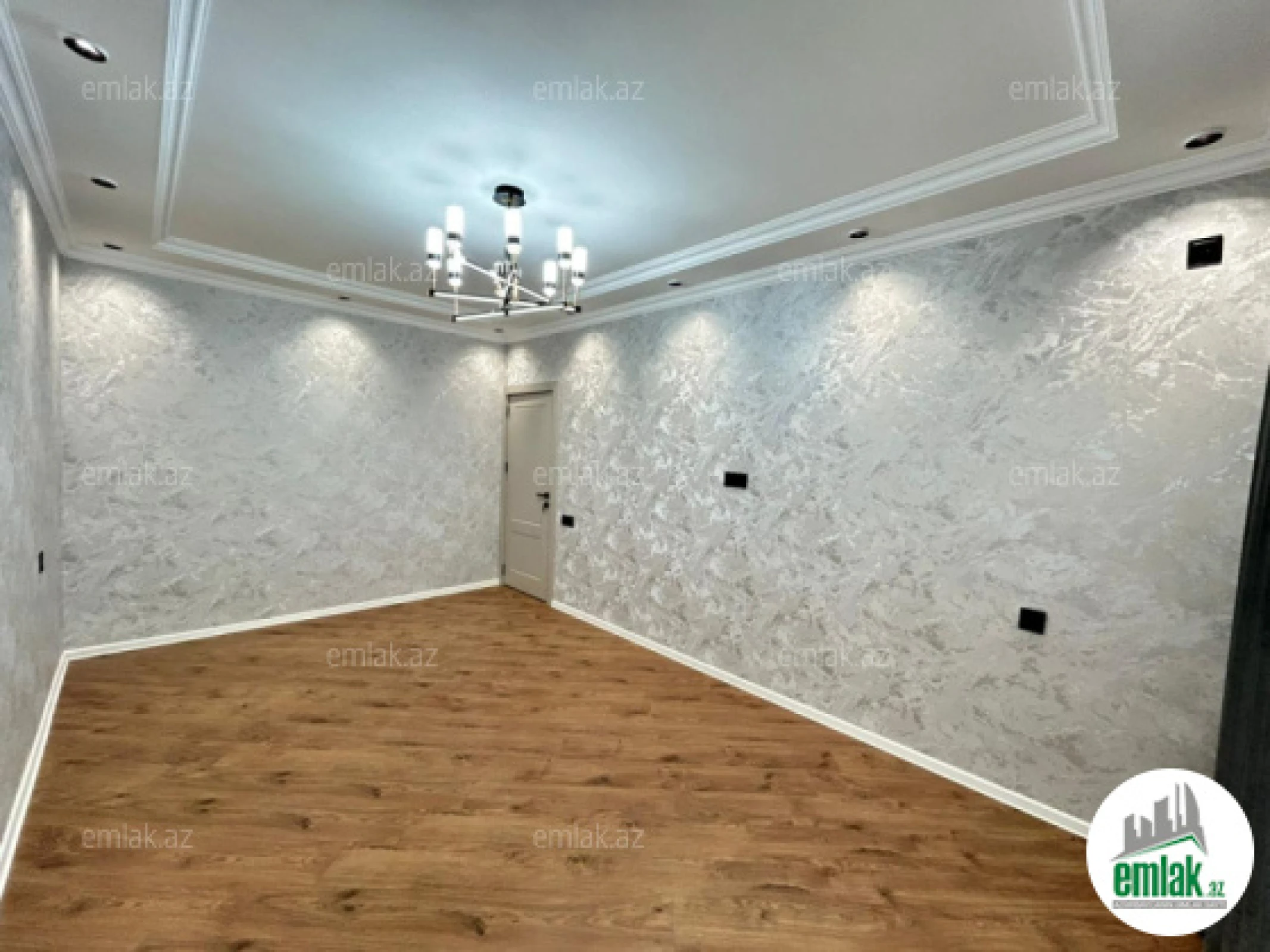 Satılır 3 otaqlı köhnə tikili 75 m²