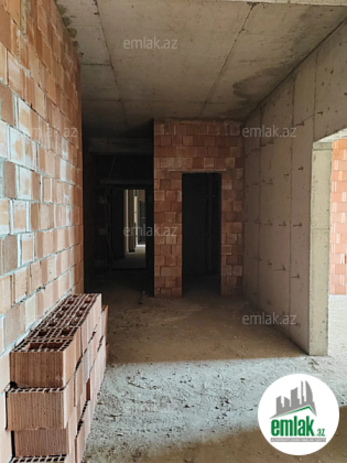 Satılır 4 otaqlı yeni tikili 145.5 m²