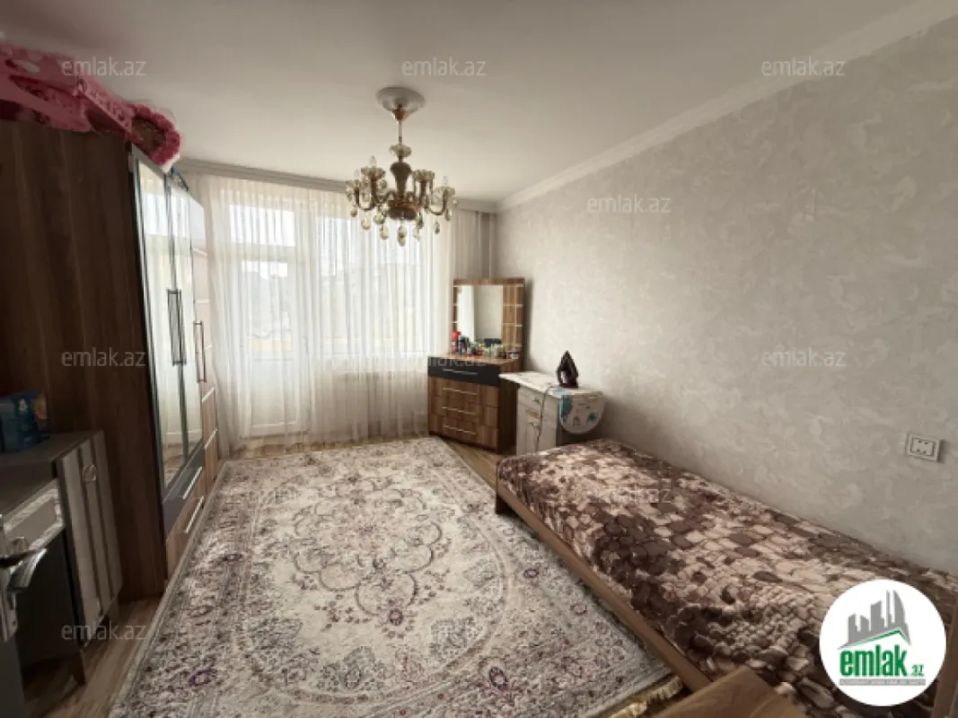 Satılır 3 otaqlı köhnə tikili 95 m²