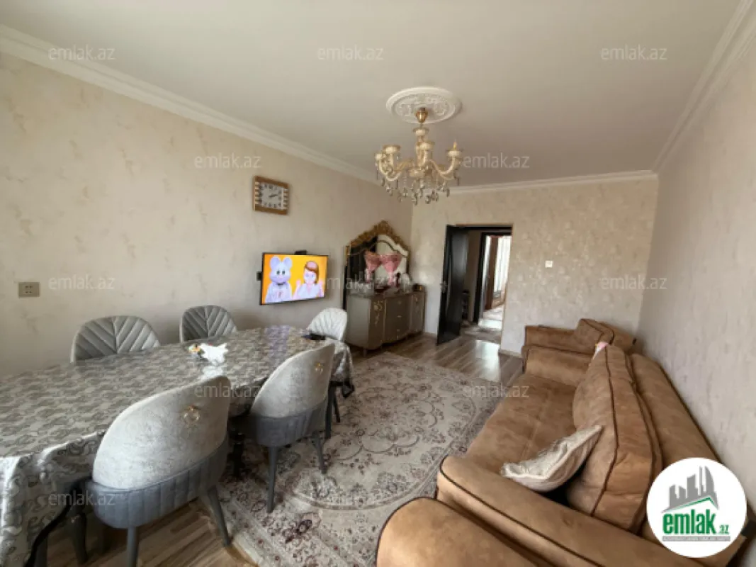 Satılır 3 otaqlı köhnə tikili 95 m²