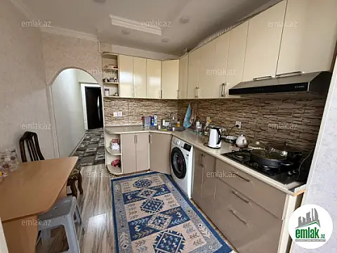 Satılır 3 otaqlı köhnə tikili 95 m²