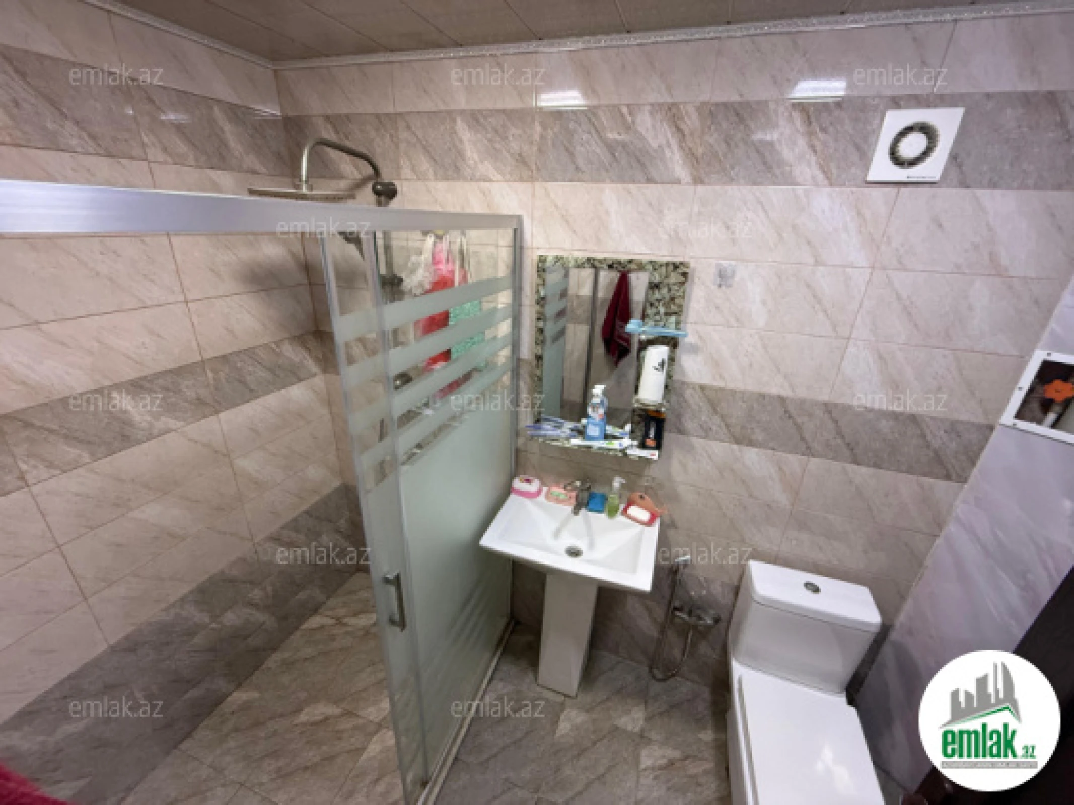 Satılır 3 otaqlı köhnə tikili 95 m²