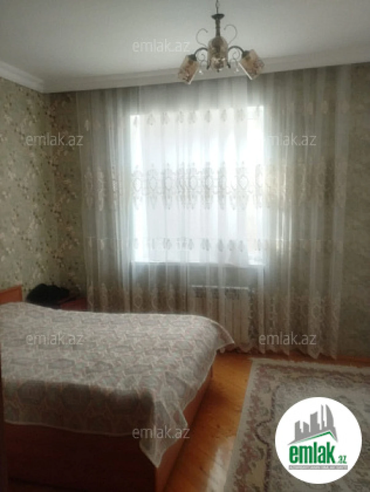 Satılır 5 otaqlı həyət evi 220 m²