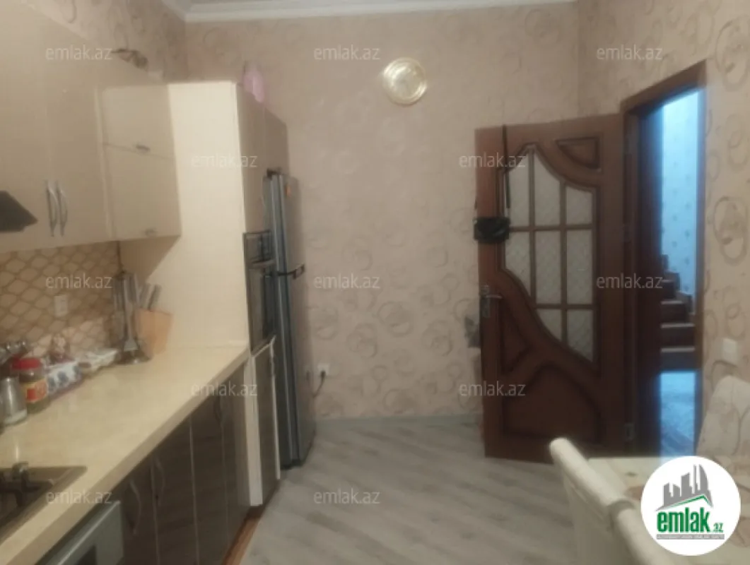 Satılır 5 otaqlı həyət evi 220 m²
