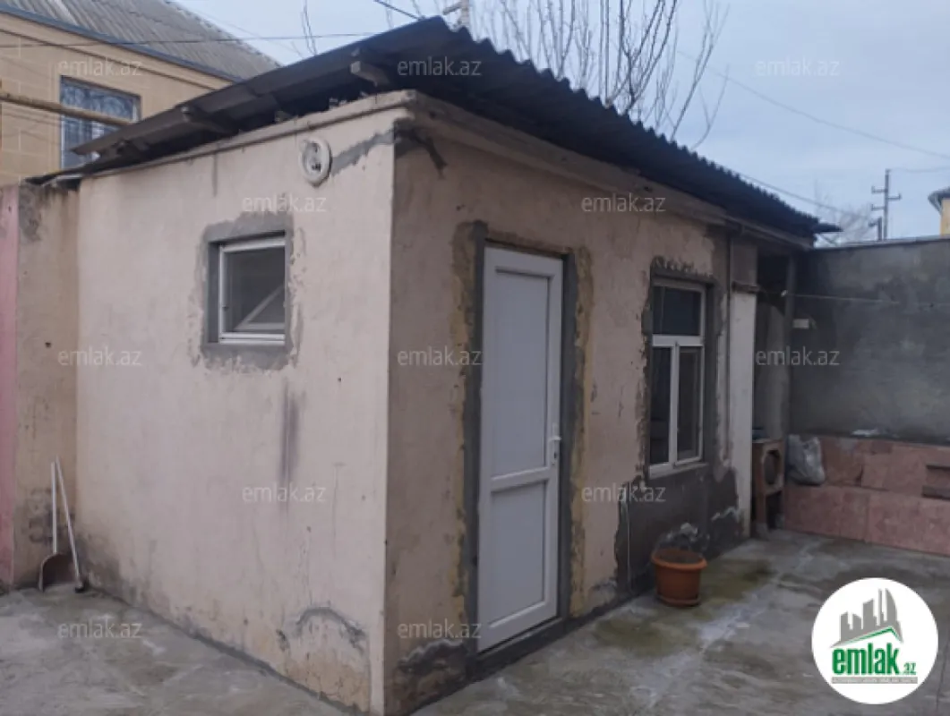 Satılır 5 otaqlı həyət evi 220 m²