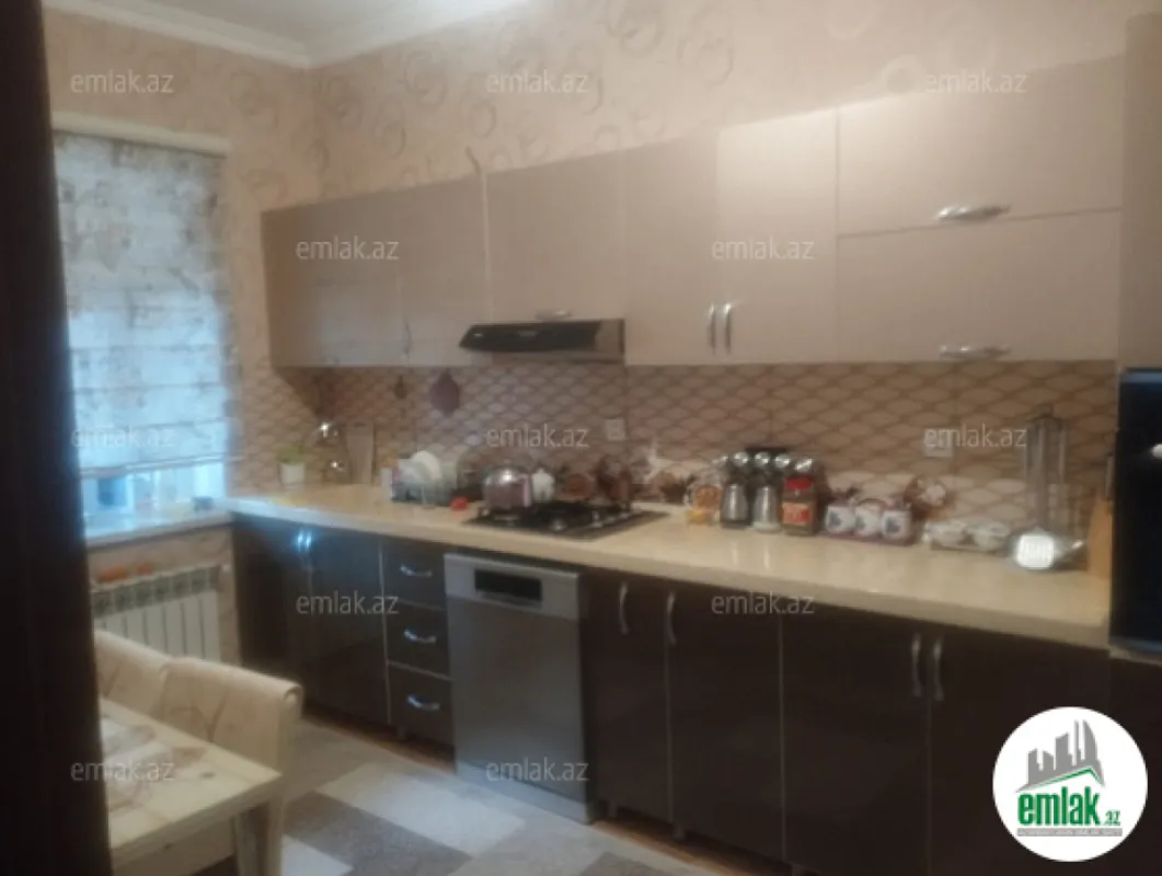 Satılır 5 otaqlı həyət evi 220 m²