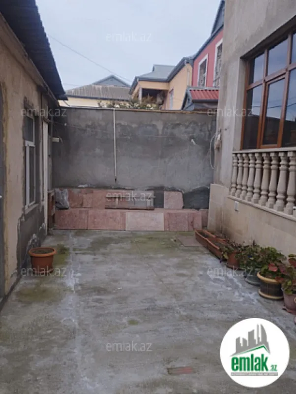 Satılır 5 otaqlı həyət evi 220 m²
