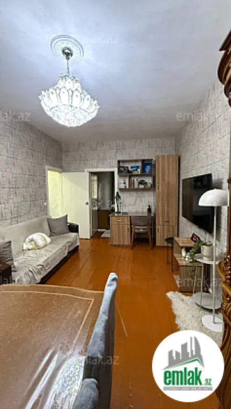 Satılır 2 otaqlı köhnə tikili 45 m²