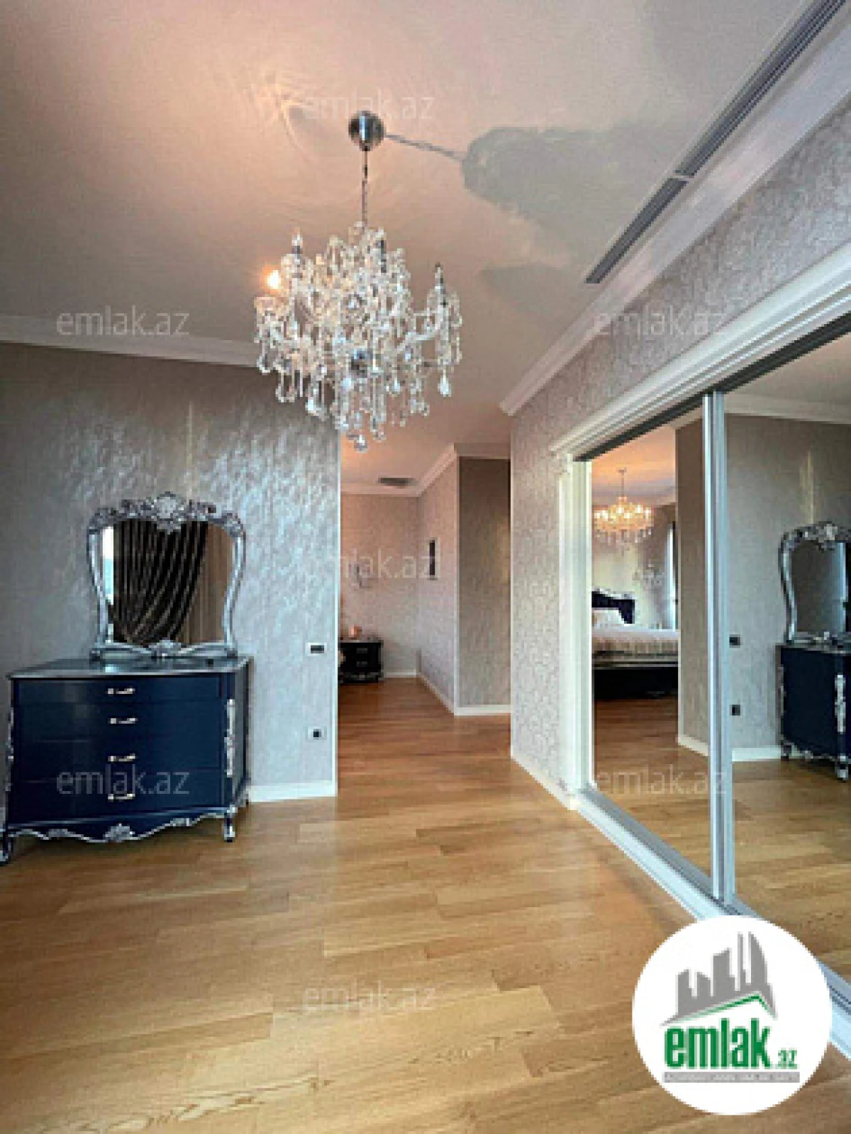 Satılır 5 otaqlı yeni tikili 320 m²