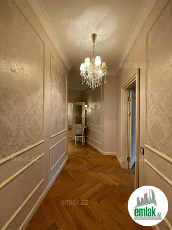 Satılır 5 otaqlı yeni tikili 320 m²