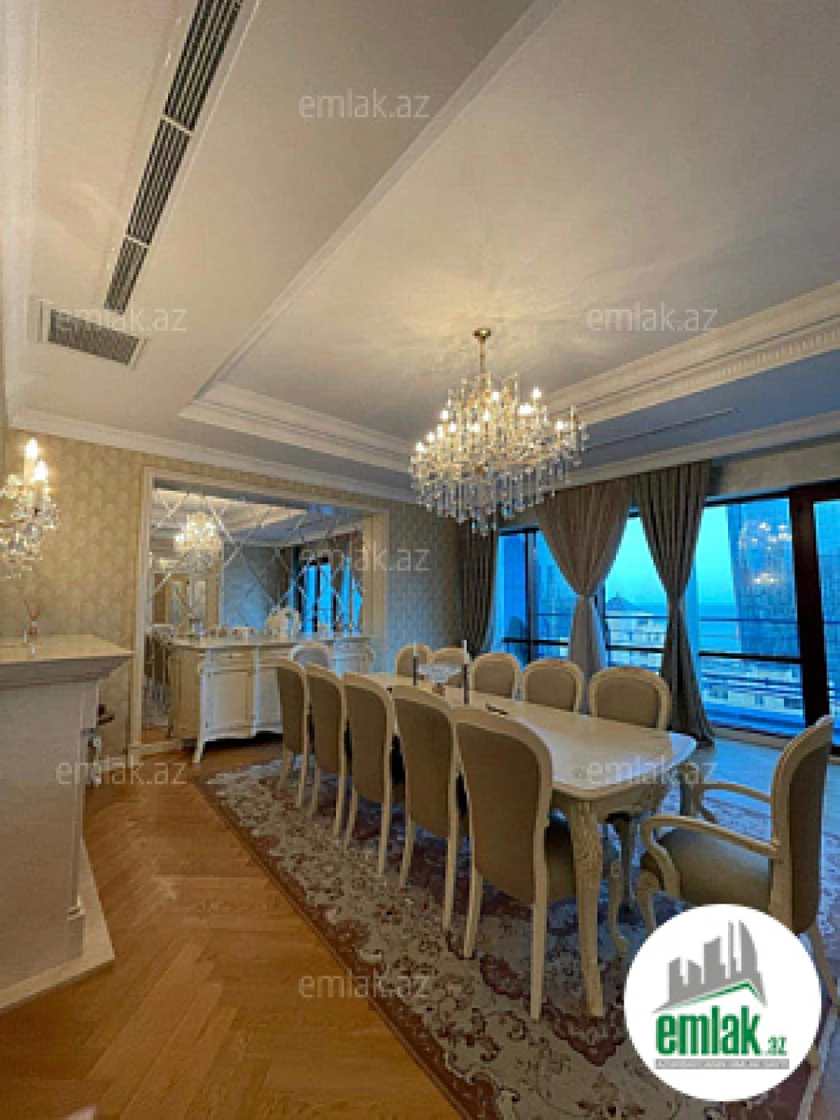 Satılır 5 otaqlı yeni tikili 320 m²