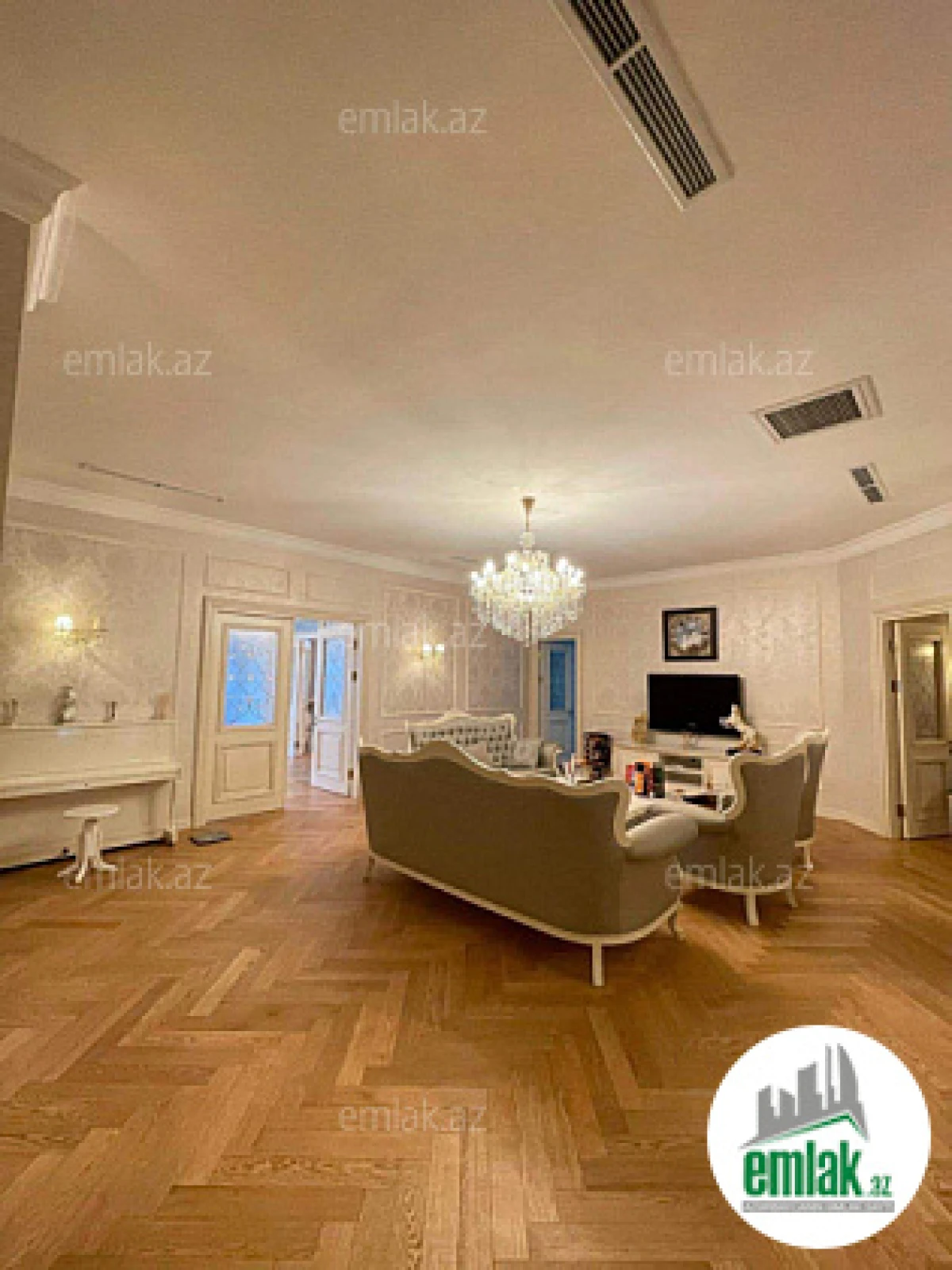 Satılır 5 otaqlı yeni tikili 320 m²