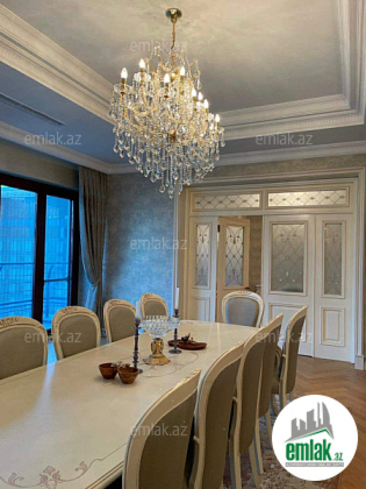 Satılır 5 otaqlı yeni tikili 320 m²